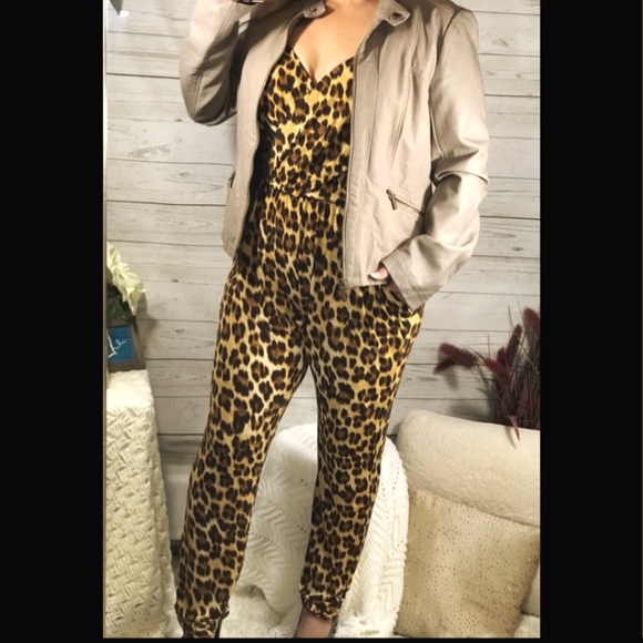 JLO Romper - Picture 1 of 3